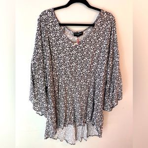 Cynthia Rowley 3/4 flutter sleeve V-neck blouse size 2X